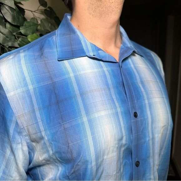 Calvin Klein Blue and White Casual Button Down Shirt - Picture 3 of 7